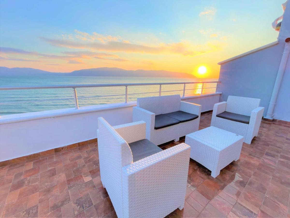 Sky & Sea Viewing Apartment Vlore Exterior photo