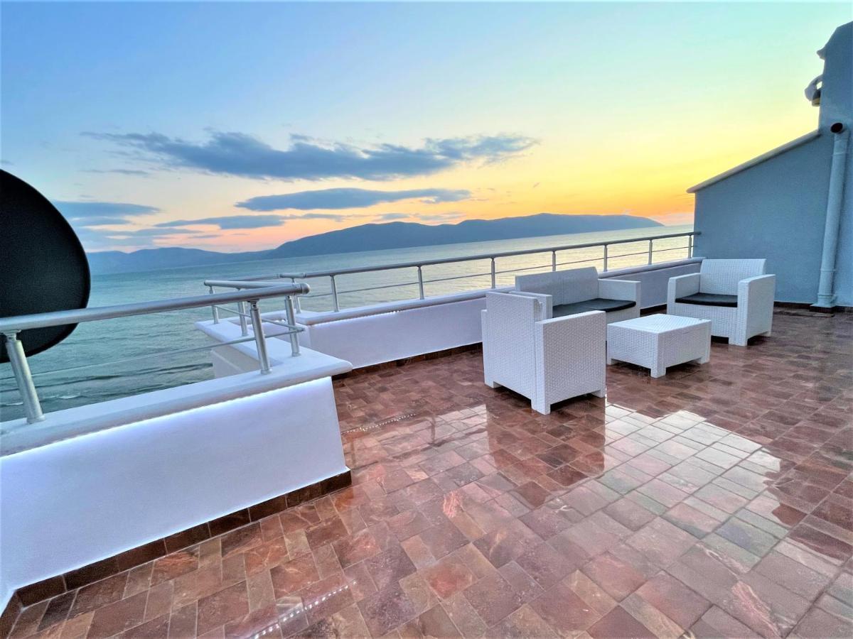 Sky & Sea Viewing Apartment Vlore Exterior photo