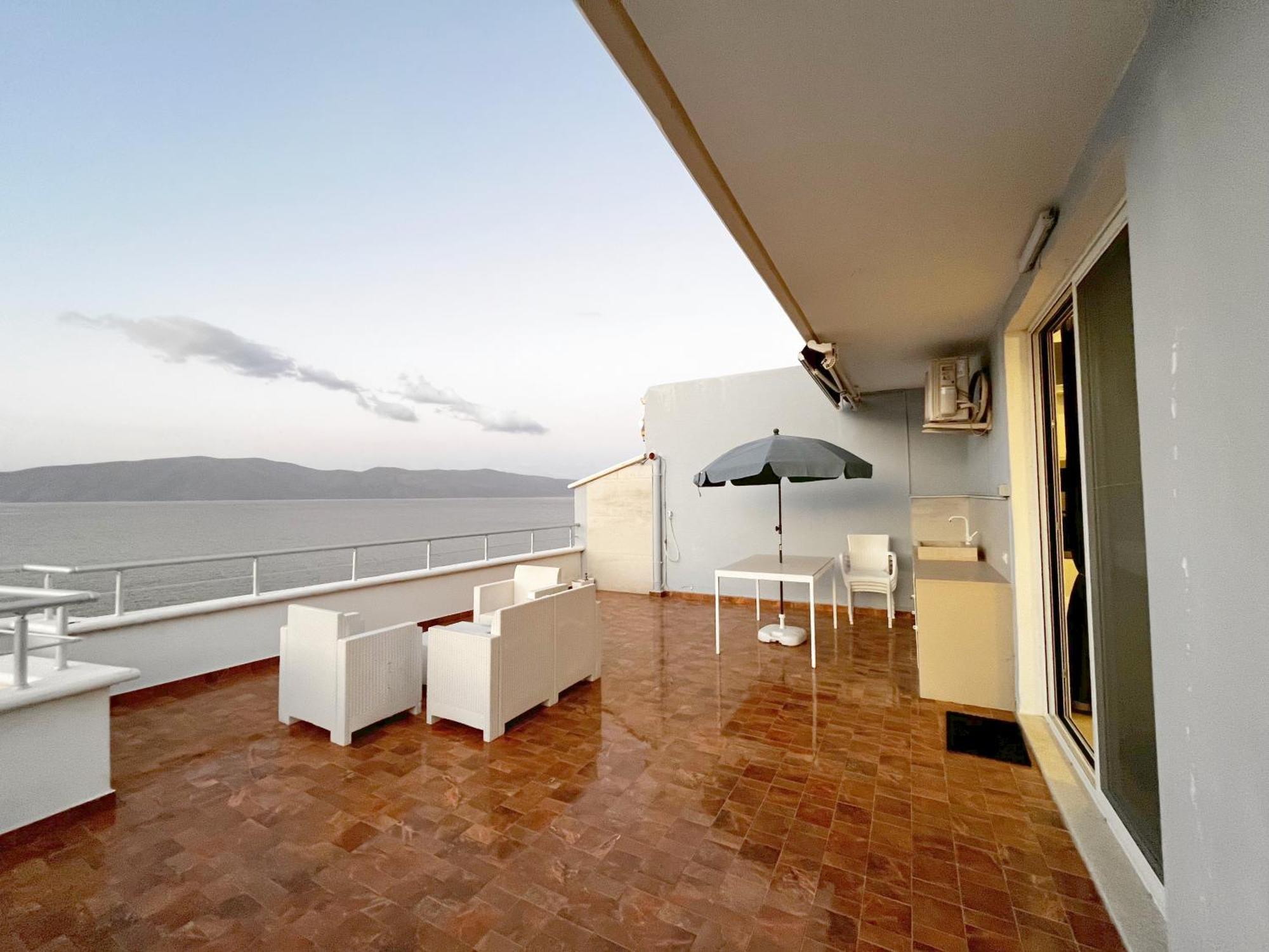 Sky & Sea Viewing Apartment Vlore Exterior photo
