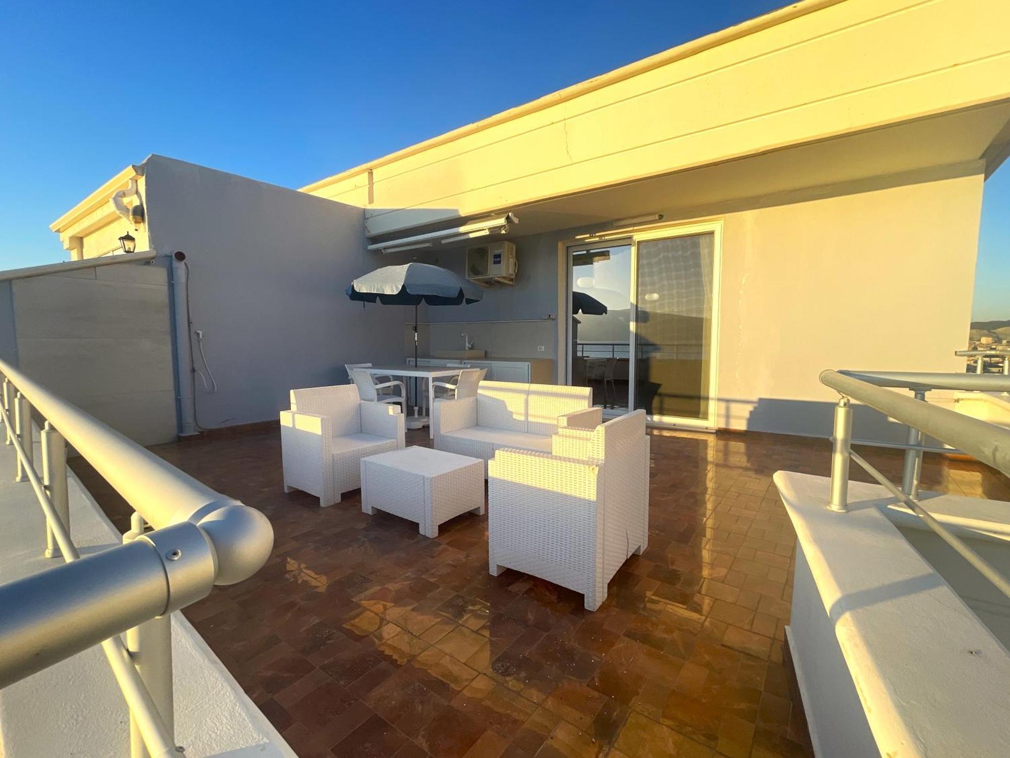 Sky & Sea Viewing Apartment Vlore Exterior photo